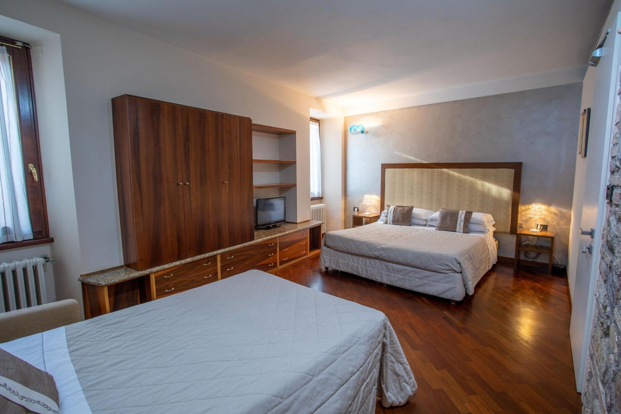 Hotel Degli Oleandri Sirmione Ngoại thất bức ảnh