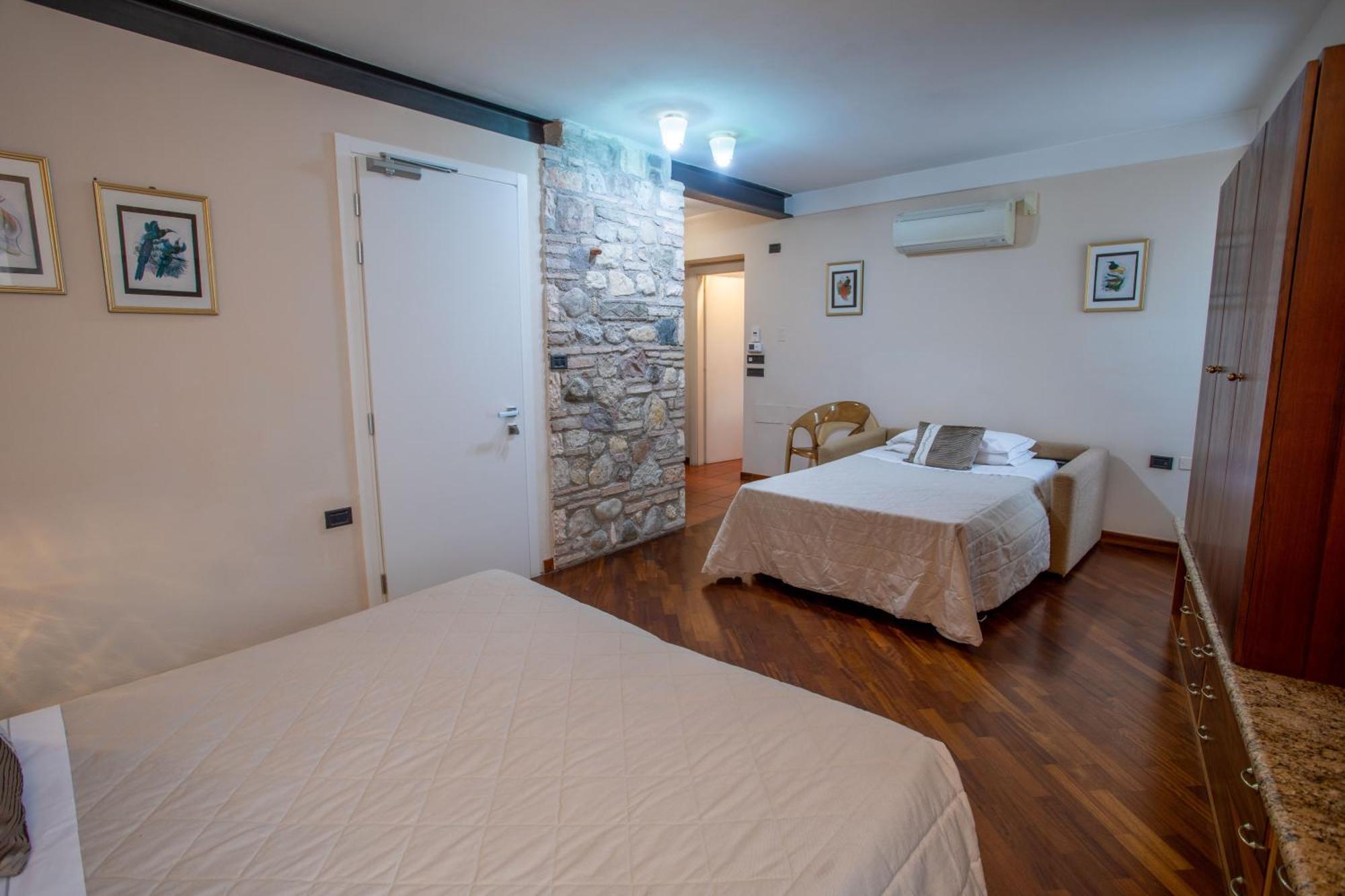 Hotel Degli Oleandri Sirmione Ngoại thất bức ảnh