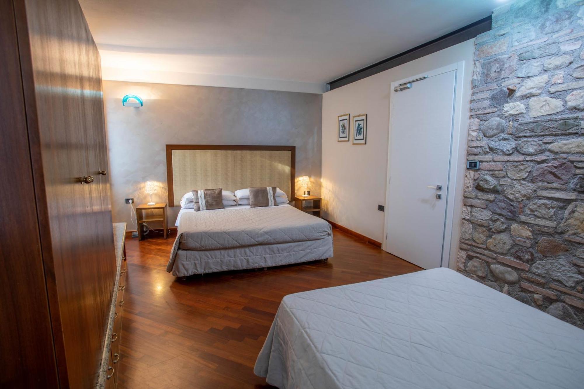 Hotel Degli Oleandri Sirmione Ngoại thất bức ảnh